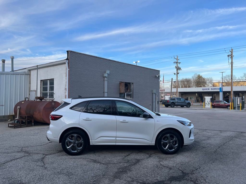 Certified 2024 Ford Escape ST-Line w/ Tech Pack #1 image 5