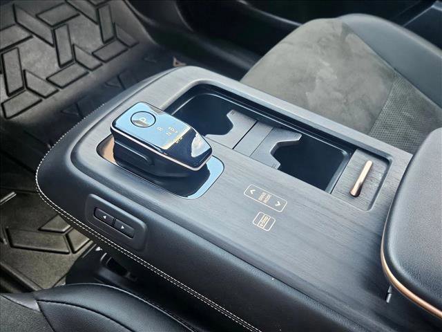 Used 2023 Nissan Ariya FWD image 12