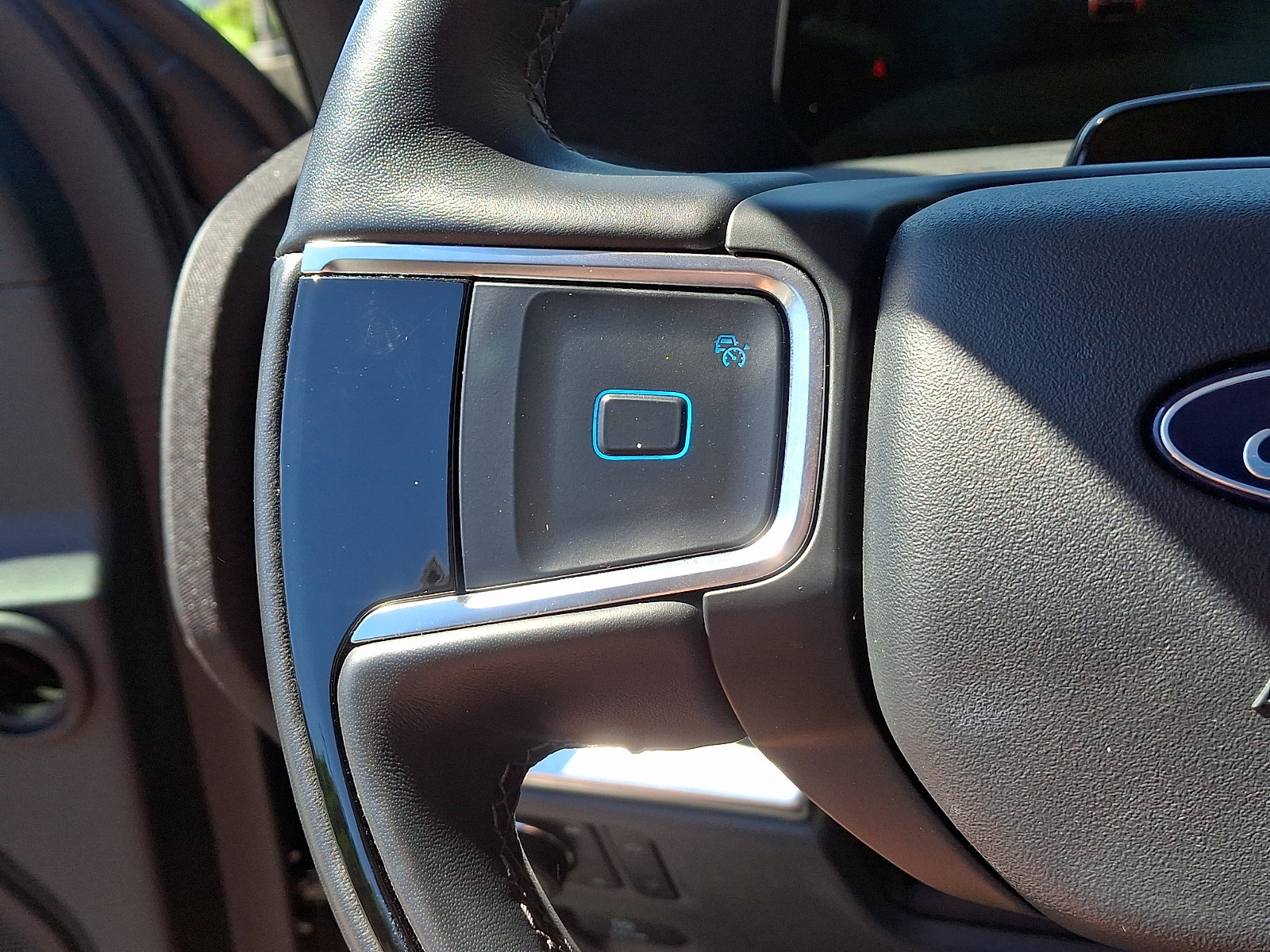 Certified 2025 Ford Expedition Platinum AWD/4WD image 24