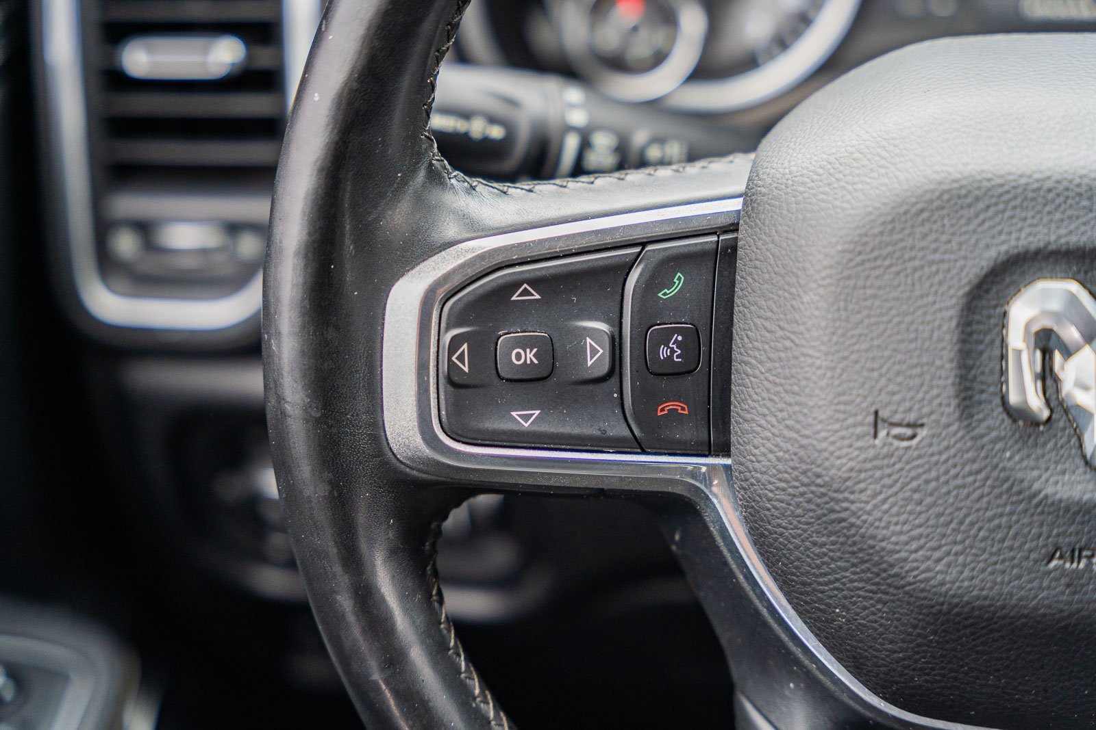 Used 2019 RAM 1500 Laramie image 29