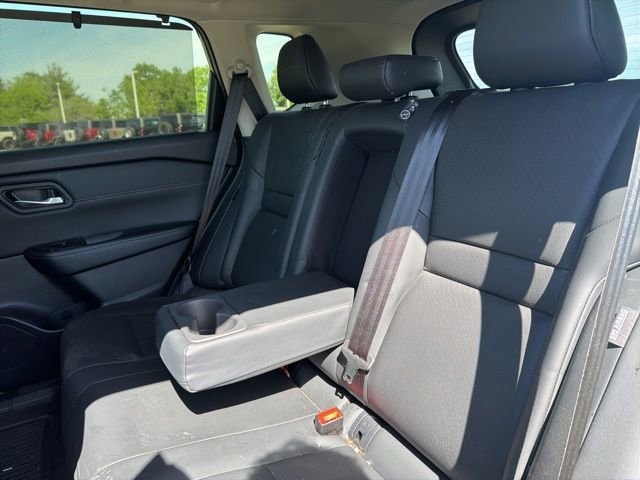 Used 2024 Nissan Rogue SV w/ SV Premium Package AWD/4WD image 14