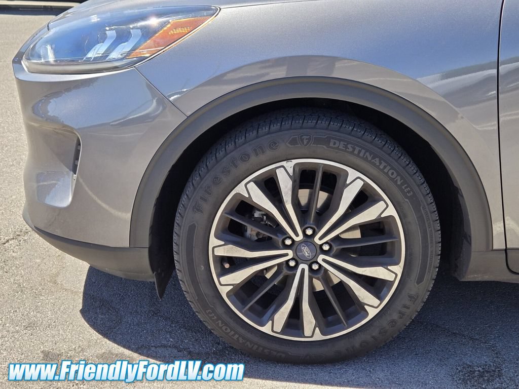Certified 2022 Ford Escape SE w/ SE Sport Appearance Package FWD image 3