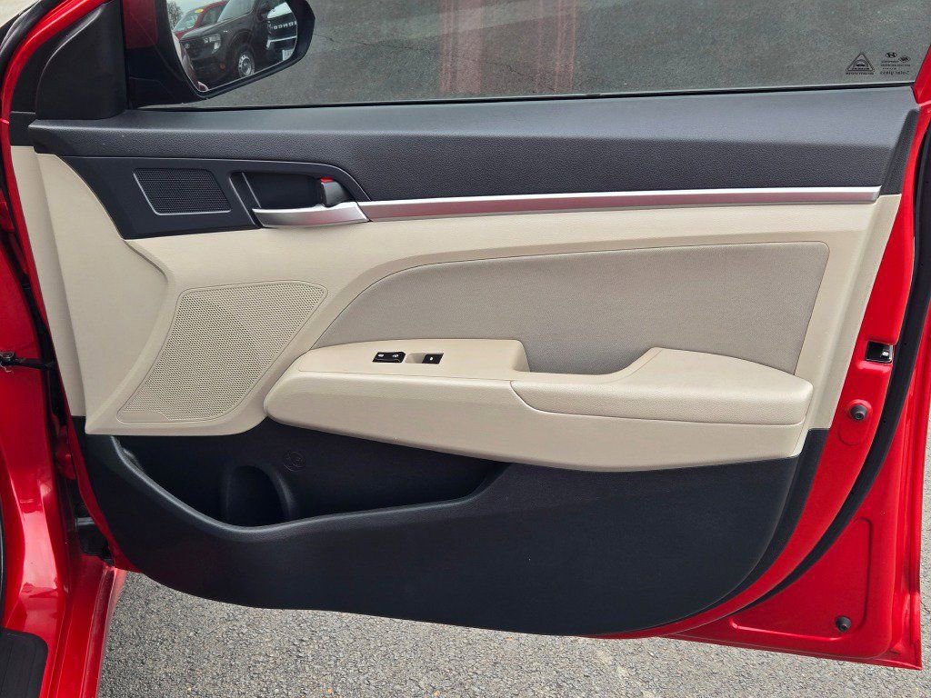 Used 2020 Hyundai Elantra Value Edition w/ Cargo Package (C1) image 6