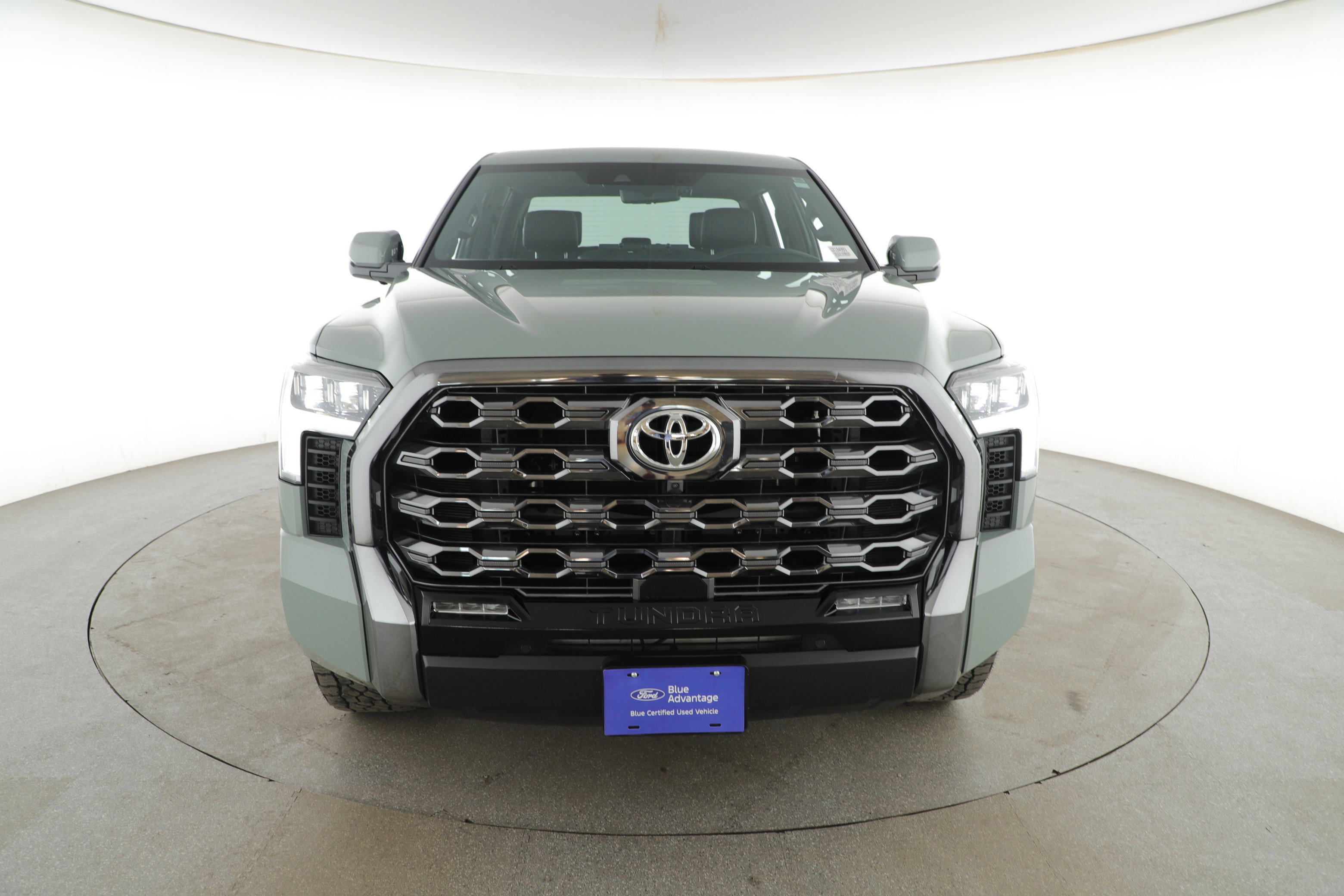 Used 2024 Toyota Tundra Platinum image 4