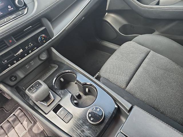 Used 2024 Nissan Rogue SV AWD/4WD image 23