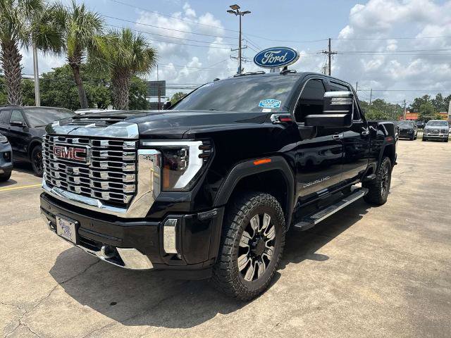 Used 2024 GMC Sierra 2500 Denali w/ Denali Reserve Package AWD/4WD image 3