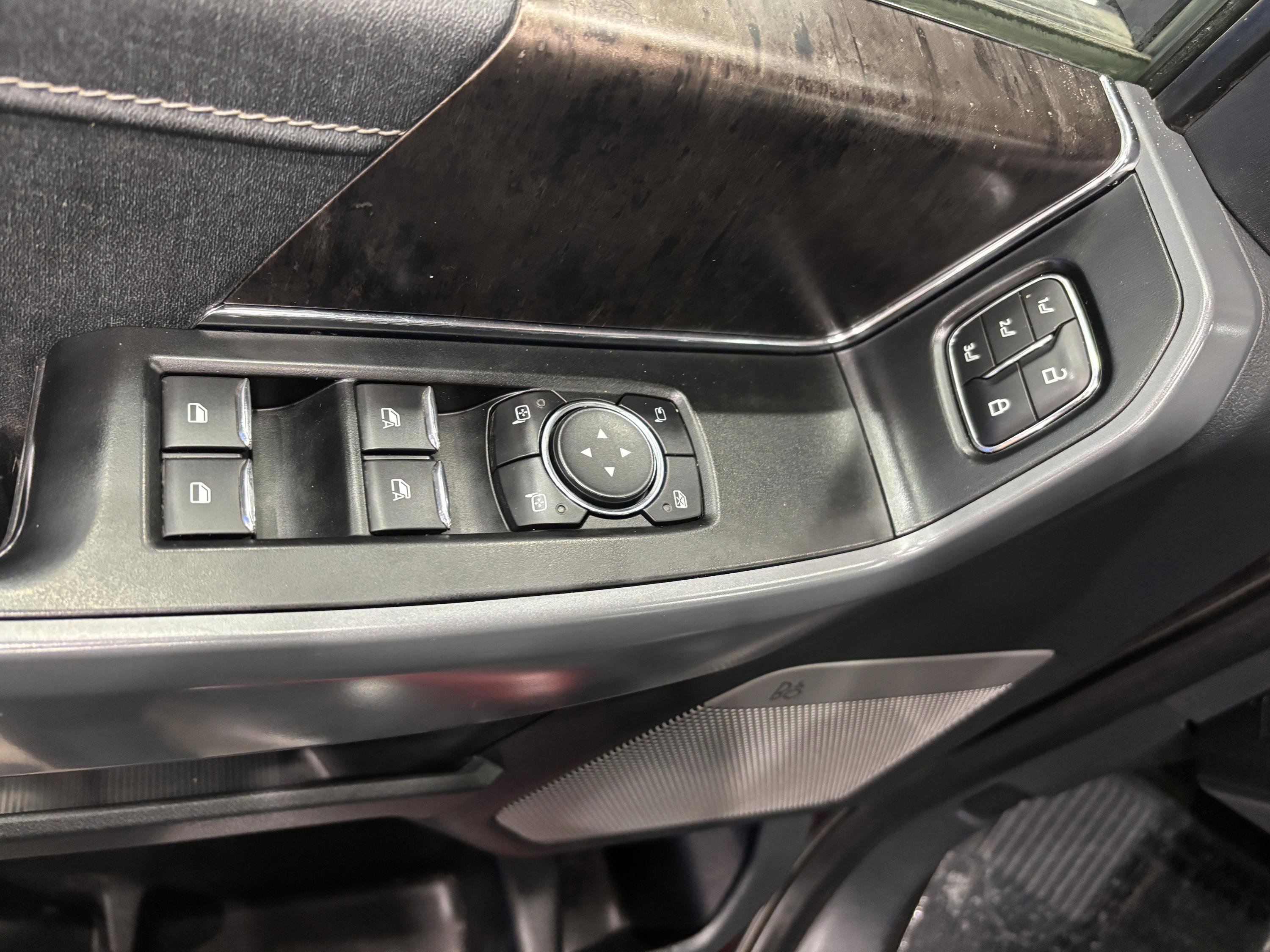 Certified 2022 Ford F150 Lariat w/ Equipment Group 502A High image 12