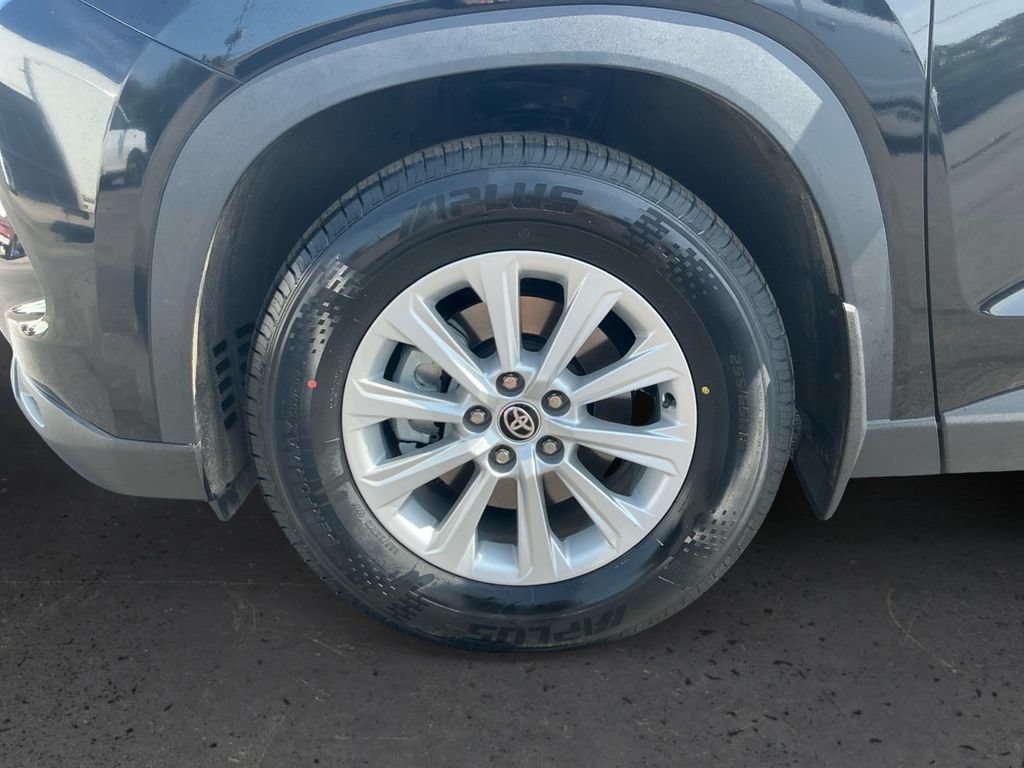 Used 2024 Toyota Grand Highlander AWD image 13