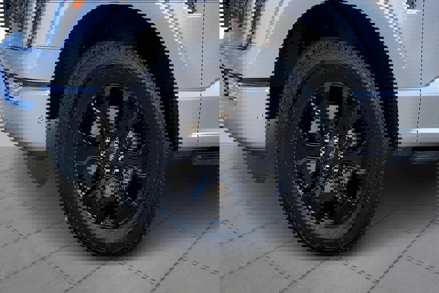 Certified 2023 Ford F150 Platinum w/ Equipment Group 701A High image 11