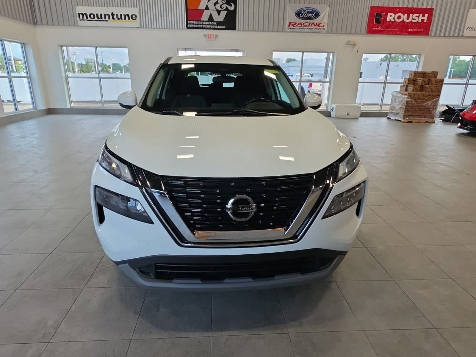 Used 2021 Nissan Rogue S FWD image 4