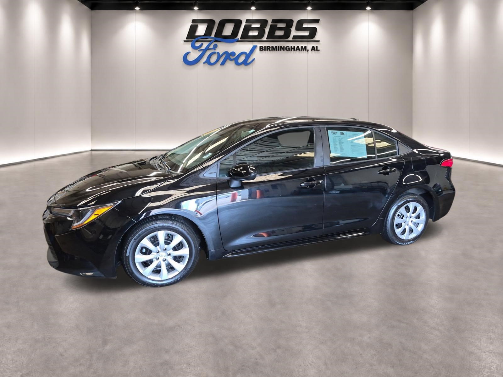 Used 2026 Toyota Corolla LE FWD image 2