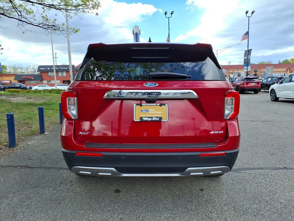 Certified 2023 Ford Explorer XLT w/ Equipment Group 202A AWD/4WD image 7