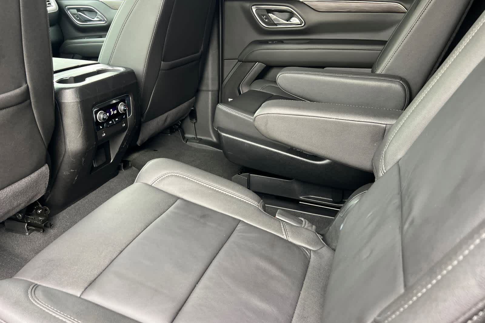 Used 2024 Chevrolet Tahoe Z71 w/ Luxury Package image 10