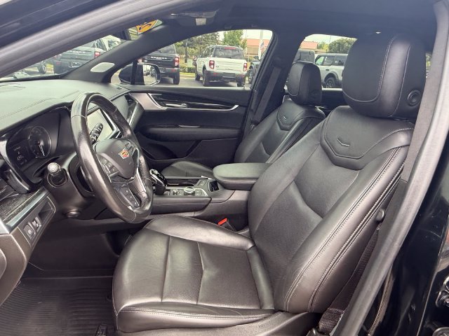 Used 2021 Cadillac XT5 Premium Luxury w/ LPO, Floor Liner Package AWD/4WD image 6