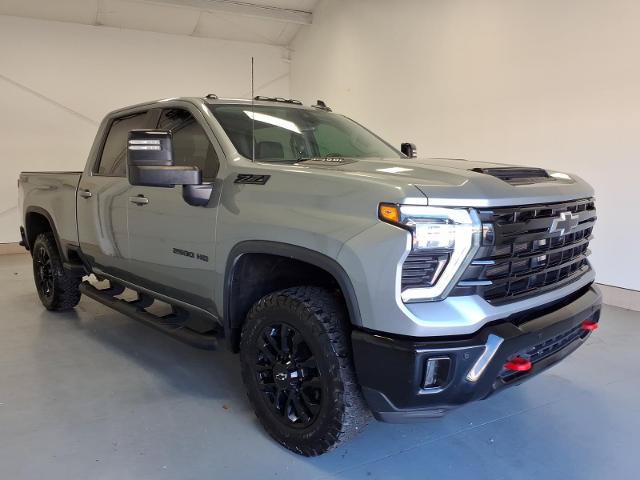Used 2025 Chevrolet Silverado 2500 LT w/ Trail Boss Package AWD/4WD image 1