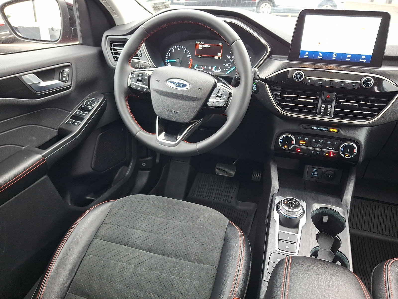 Certified 2022 Ford Escape SEL w/ SEL Stealth AWD Package image 14