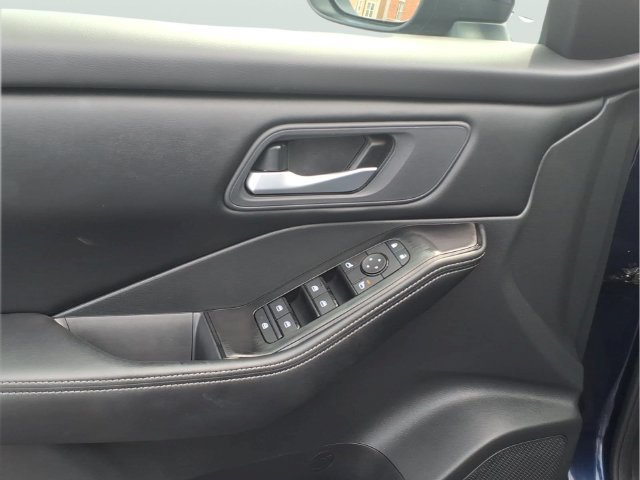 Used 2026 Nissan Rogue SV FWD image 9