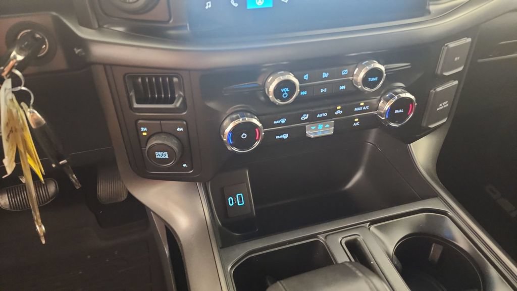 Certified 2024 Ford F150 XLT w/ XLT Black Appearance Package AWD/4WD image 18