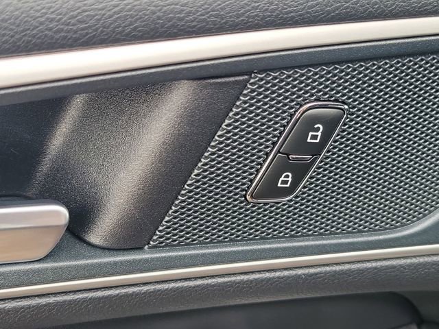 Certified 2023 Ford Edge ST-Line image 10