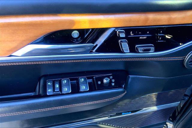 Used 2022 Jeep Grand Wagoneer Series III w/ Rear Seat Video Group 1 image 35