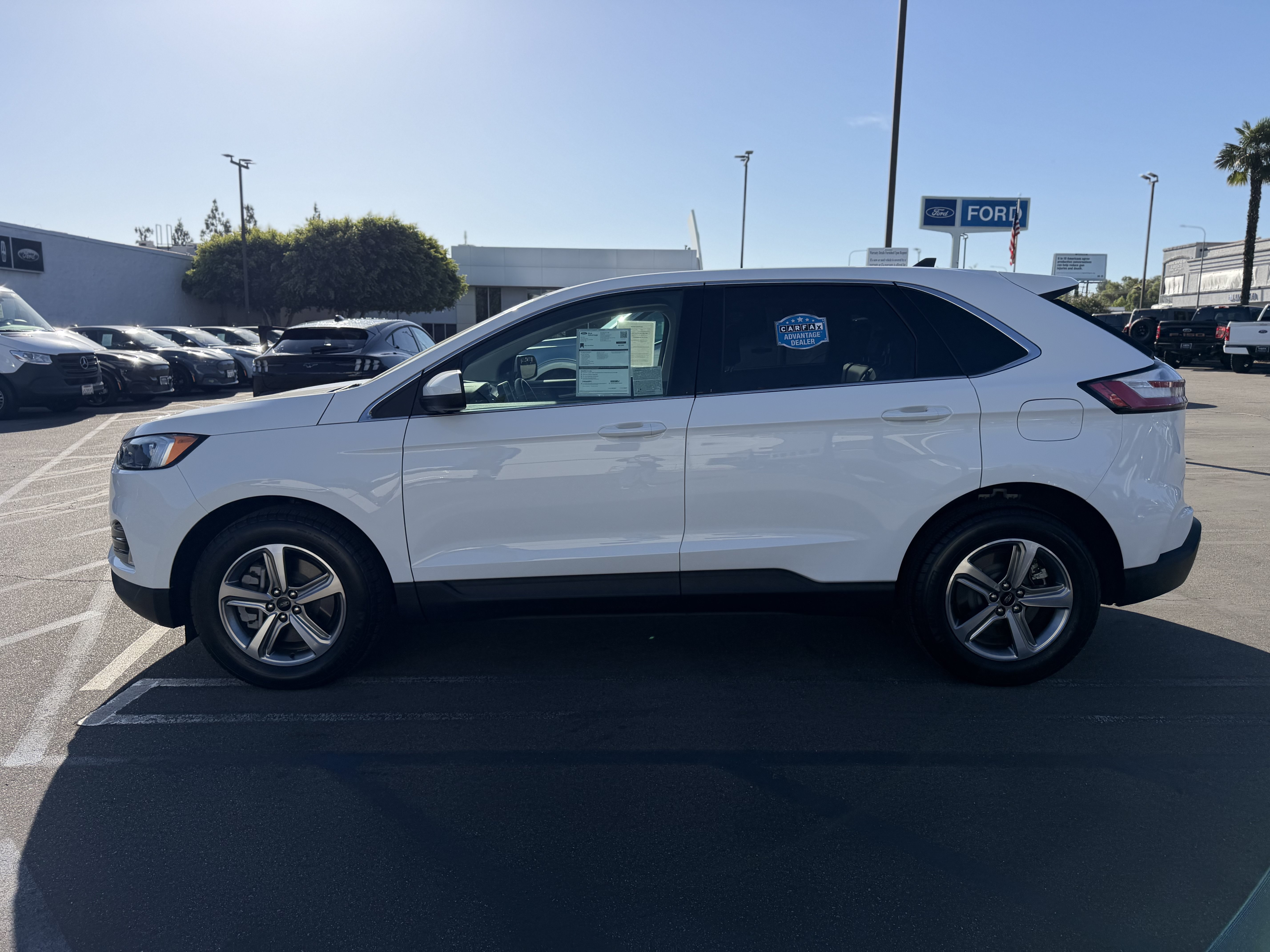 Certified 2023 Ford Edge SEL w/ Convenience Package AWD/4WD image 4