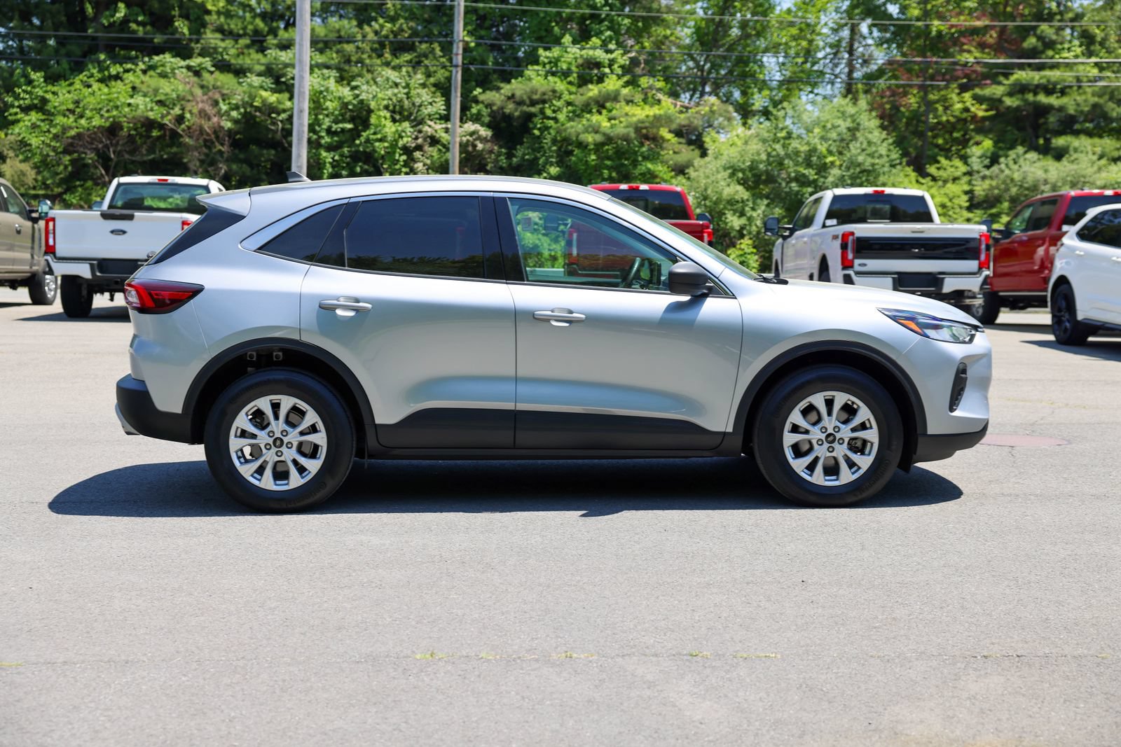 Certified 2023 Ford Escape Active AWD/4WD image 6