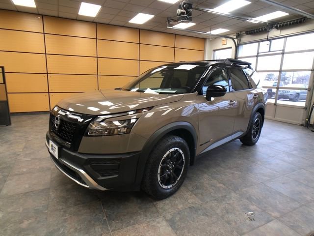 Used 2023 Nissan Pathfinder Rock Creek image 3