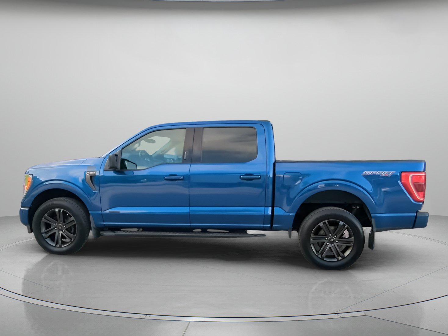 Certified 2022 Ford F150 XLT w/ Equipment Group 301A Mid AWD/4WD image 18