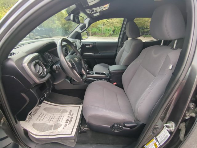 Used 2019 Toyota Tacoma TRD Off-Road w/ Technology Package AWD/4WD image 14