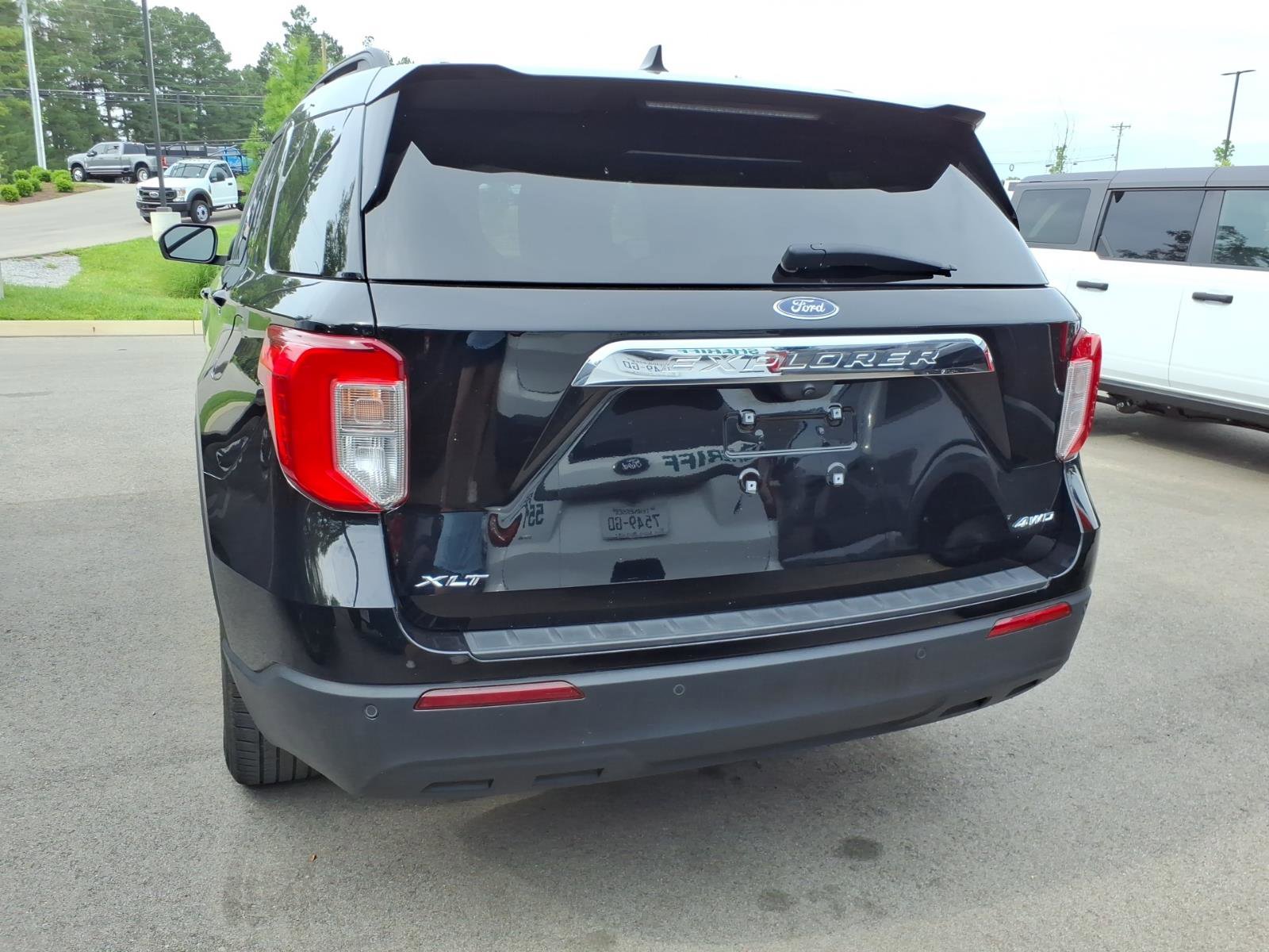 Certified 2023 Ford Explorer XLT AWD/4WD image 3
