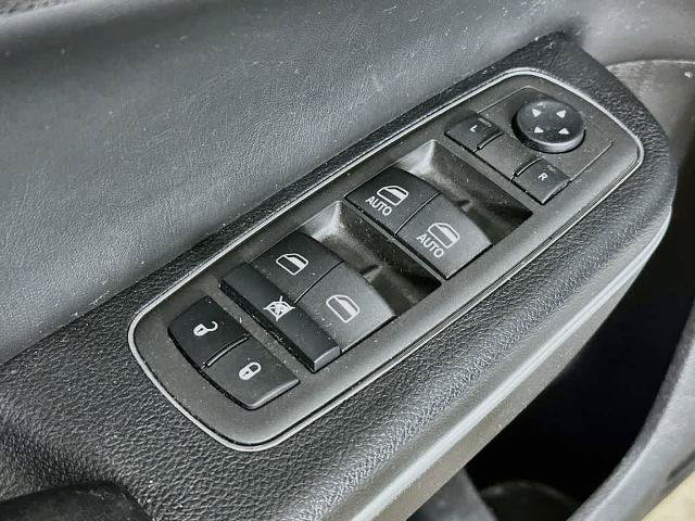 Used 2021 Chrysler 300 S w/ S Model Appearance Package RWD image 30