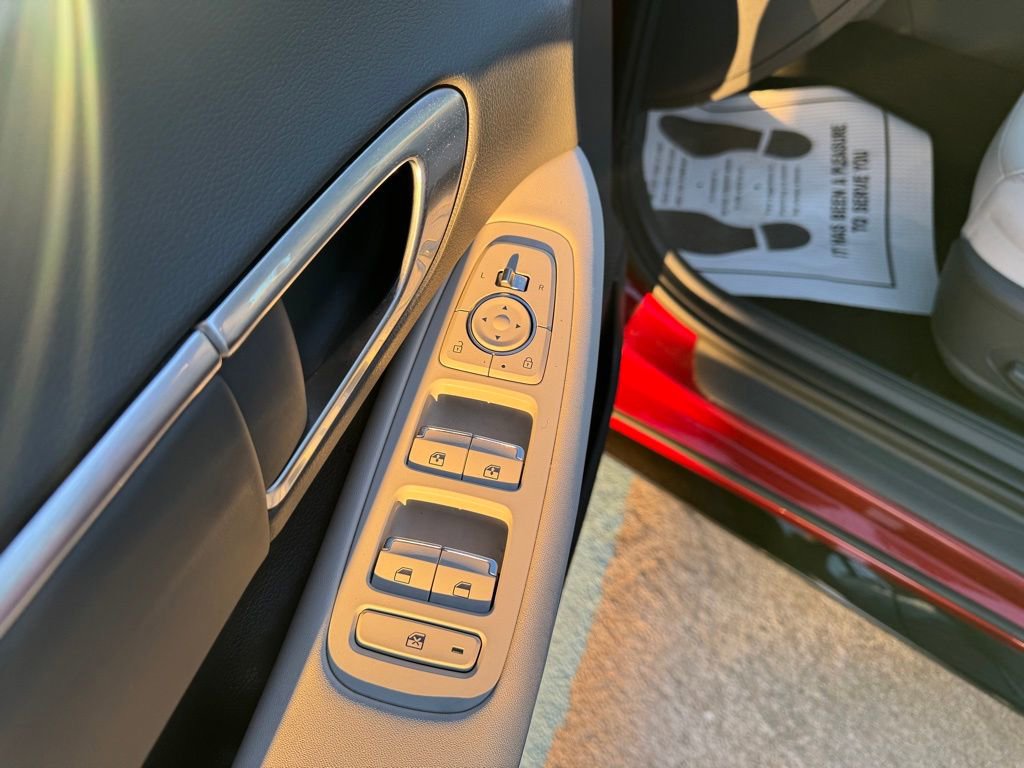 Used 2023 Hyundai Sonata SEL FWD image 8