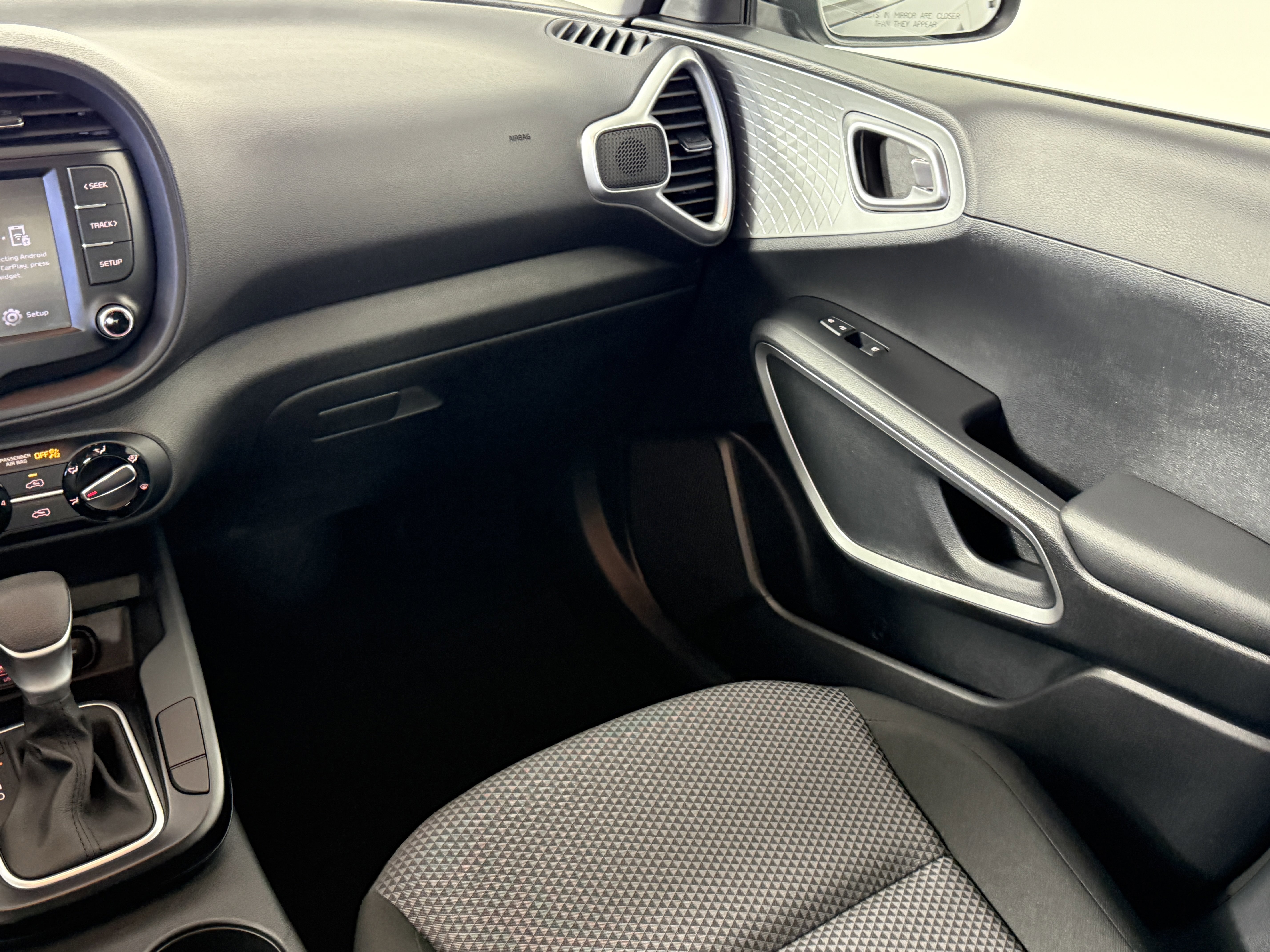 Used 2022 Kia Soul LX image 13