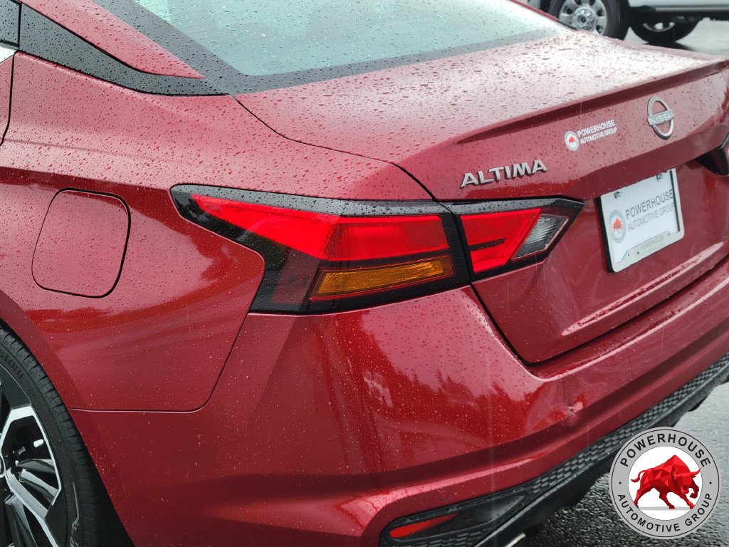 Used 2024 Nissan Altima 2.5 SR FWD image 13