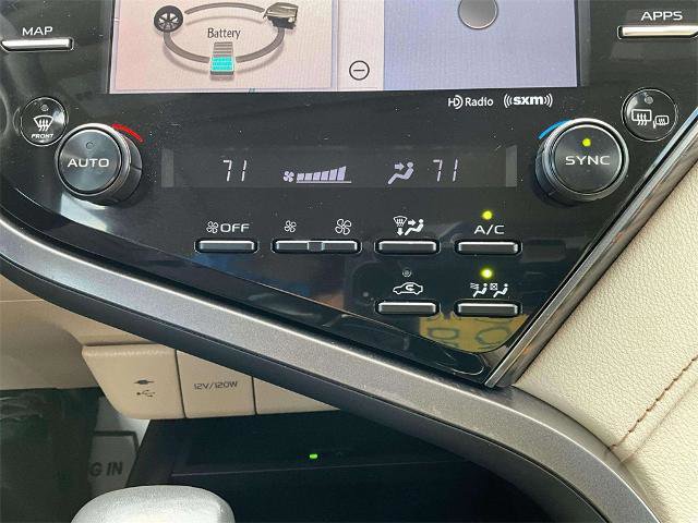 Used 2019 Toyota Camry XLE image 18