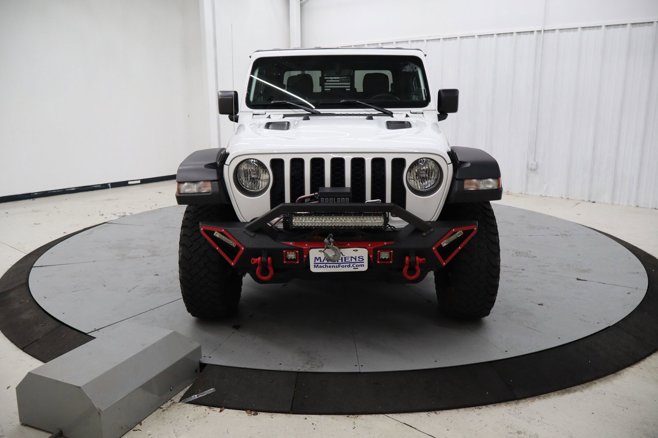 Used 2022 Jeep Gladiator Rubicon w/ Trailer Tow Package AWD/4WD image 8