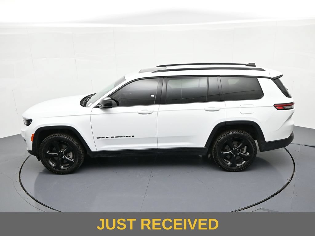 Used 2023 Jeep Grand Cherokee L Laredo AWD/4WD image 27