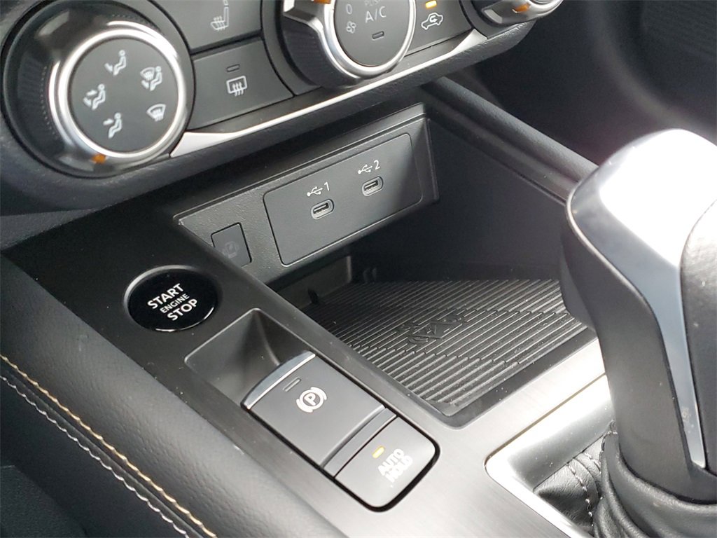 Used 2025 Nissan Kicks SV w/ SV Premium Package image 24