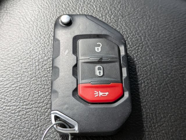 Used 2026 Jeep Wrangler Sport AWD/4WD image 27
