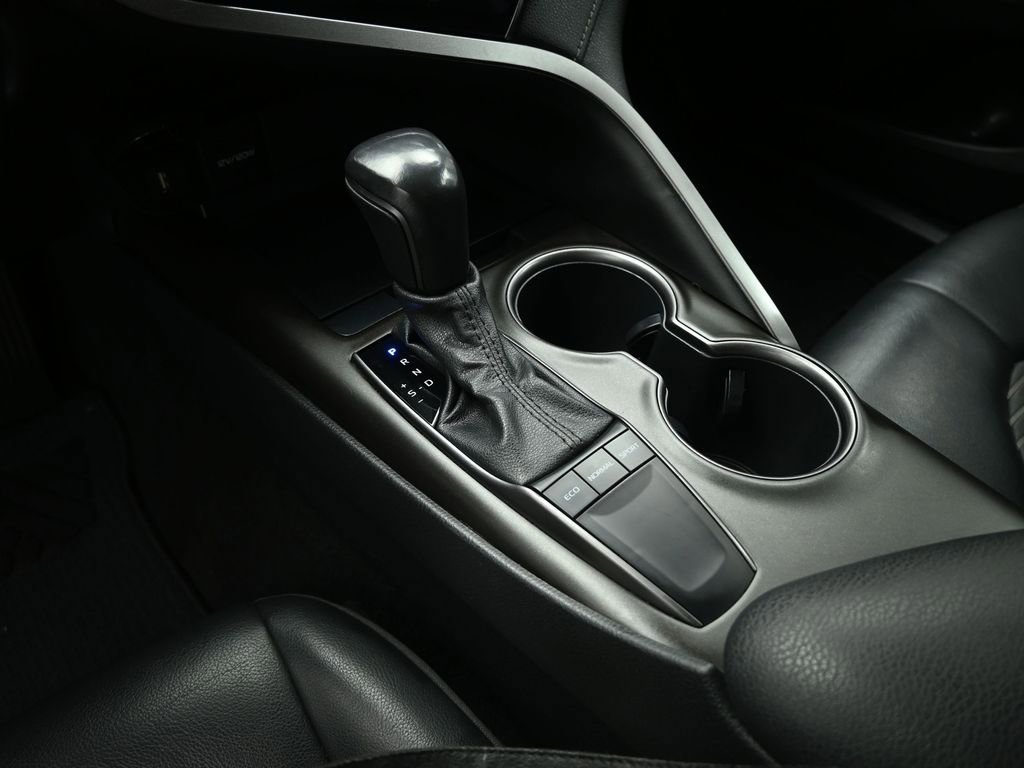 Used 2022 Toyota Camry SE image 17