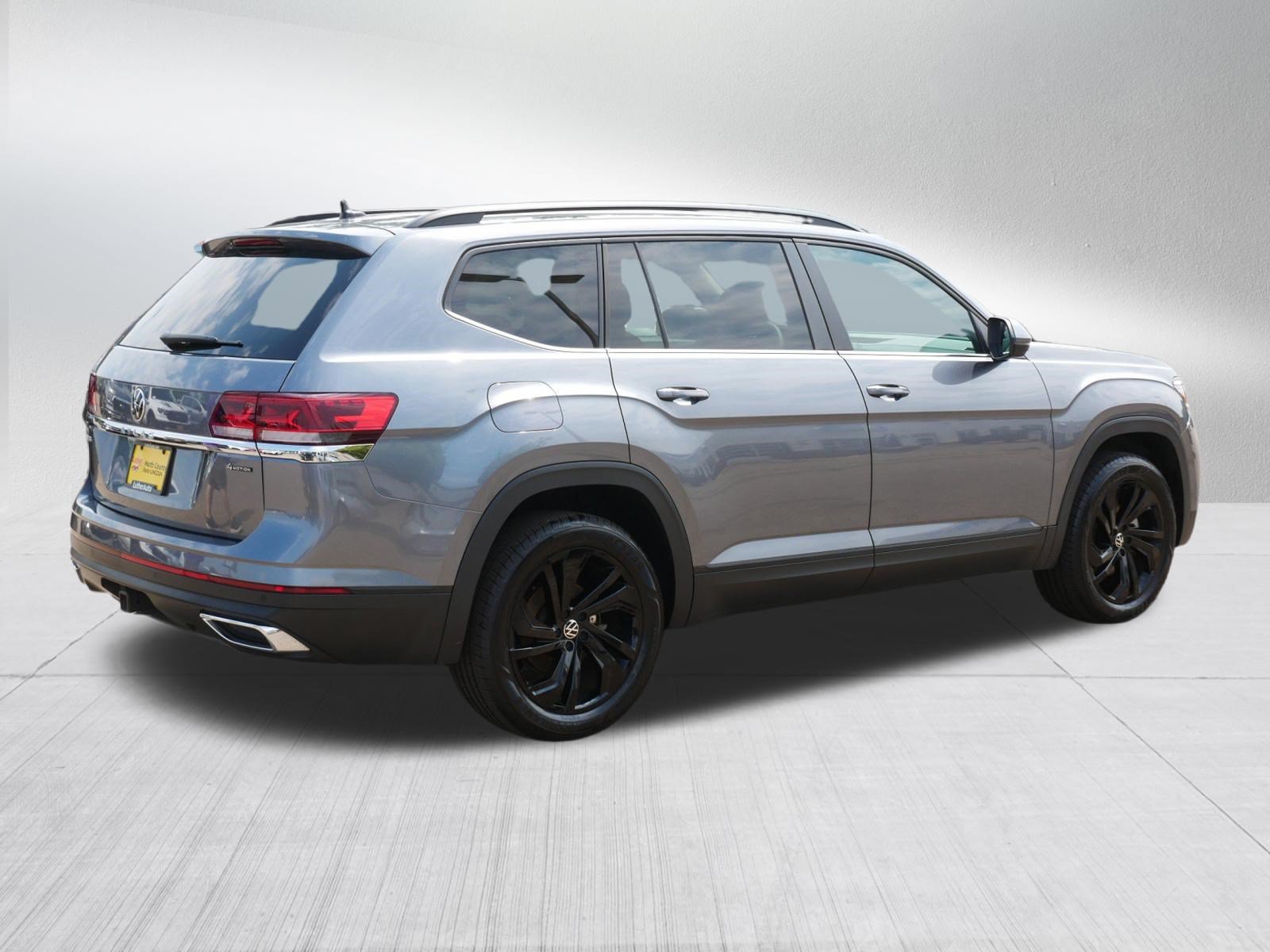 Used 2023 Volkswagen Atlas SE AWD/4WD image 7