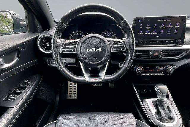Used 2023 Kia Forte GT-Line w/ GT-Line Premium Package FWD image 5
