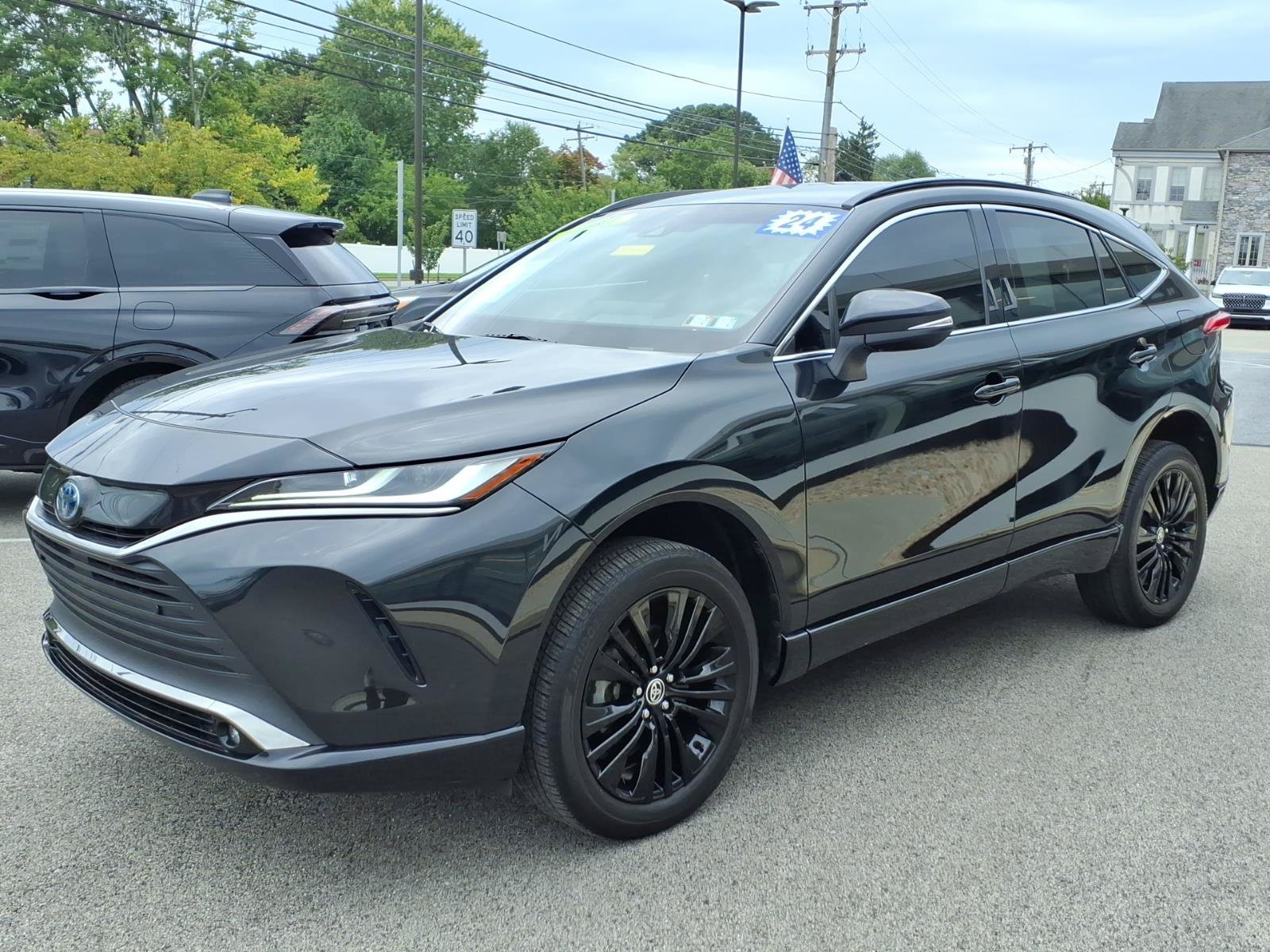 Used 2024 Toyota Venza Nightshade AWD/4WD image 8