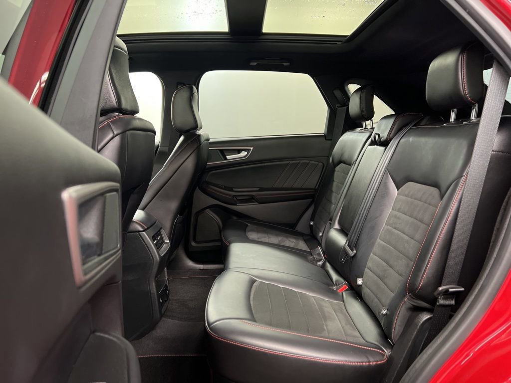 Certified 2024 Ford Edge ST-Line AWD/4WD image 31