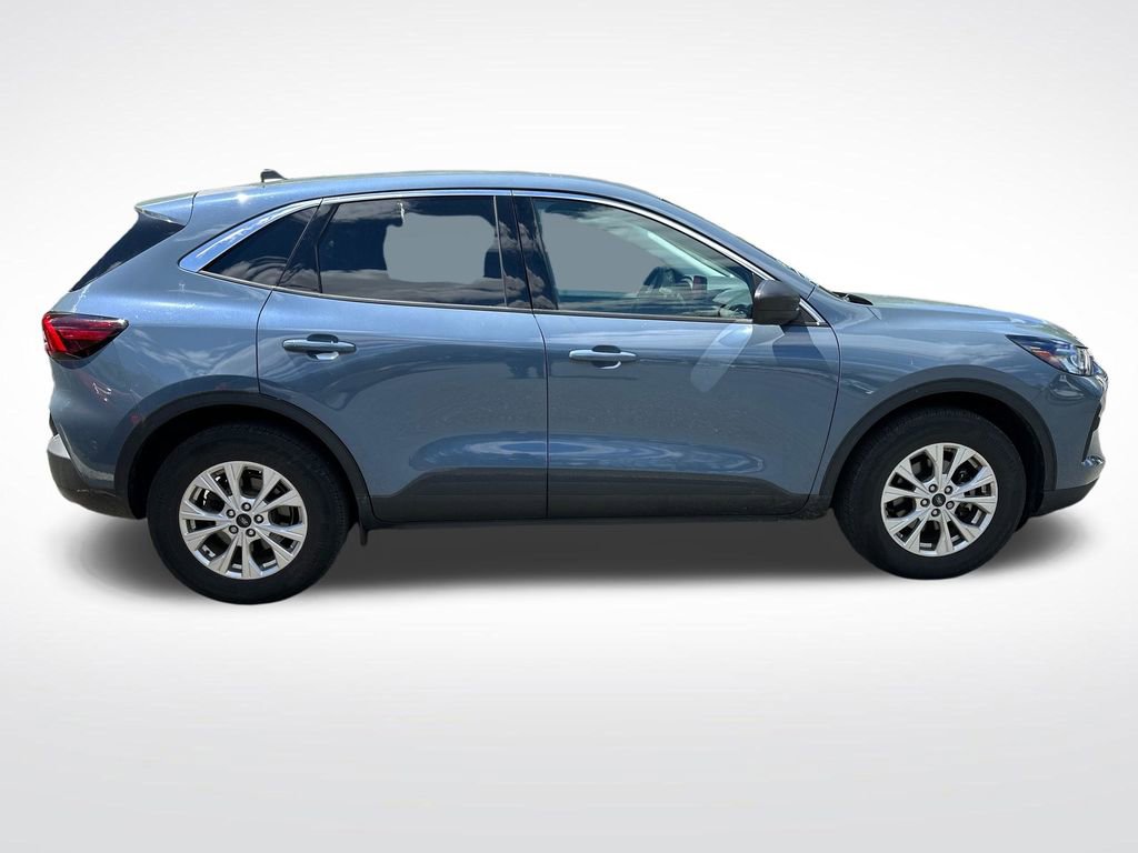 Certified 2023 Ford Escape Active AWD/4WD image 9