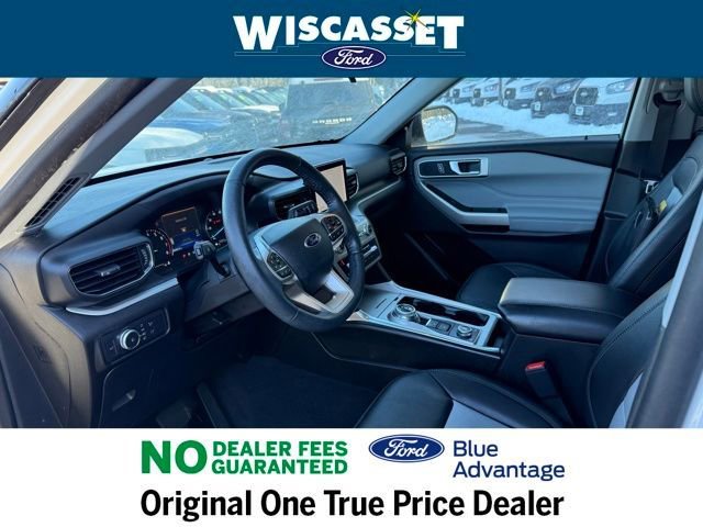 Certified 2022 Ford Explorer XLT w/ Equipment Group 202A image 6