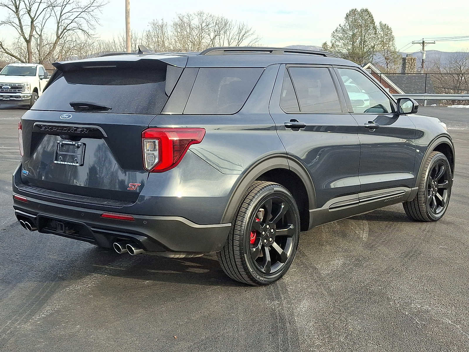 Certified 2022 Ford Explorer ST w/ ST Street Pack image 6