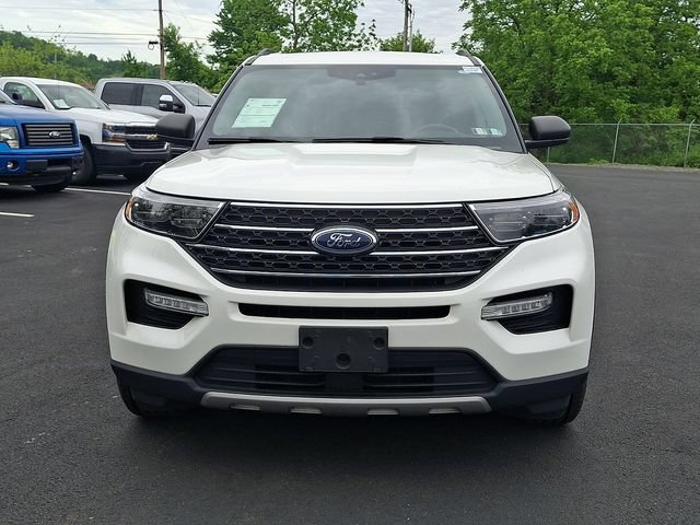 Certified 2023 Ford Explorer XLT w/ Equipment Group 202A AWD/4WD image 3