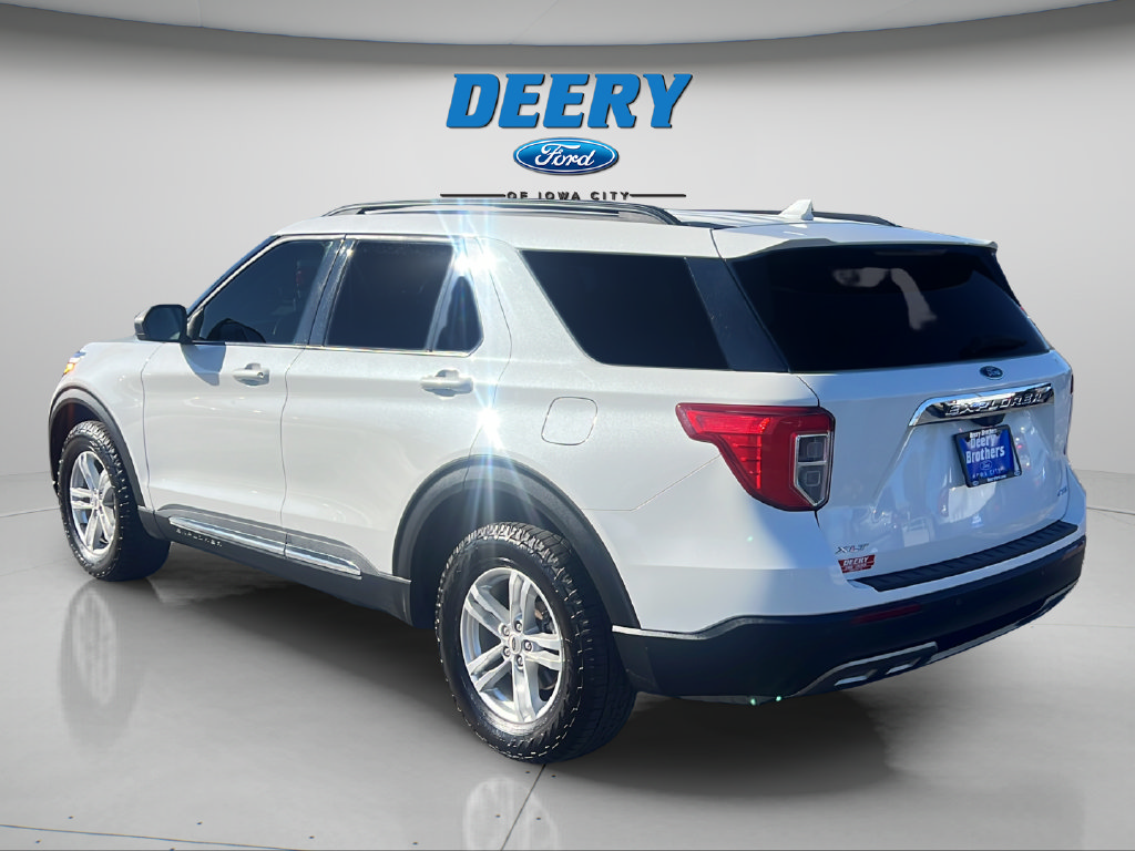Certified 2022 Ford Explorer XLT w/ Equipment Group 202A AWD/4WD image 8