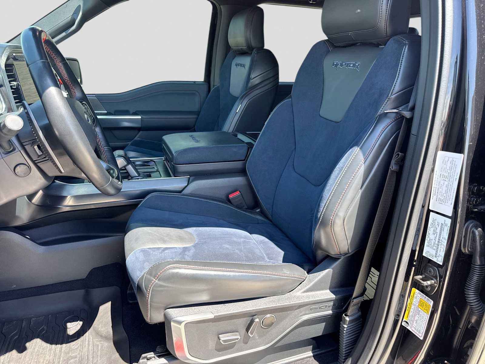 Certified 2023 Ford F150 Raptor w/ Raptor 37 Performance Package AWD/4WD image 16
